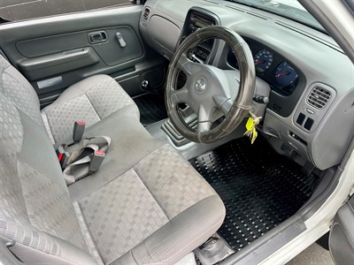 2014 Nissan Navara - Thumbnail