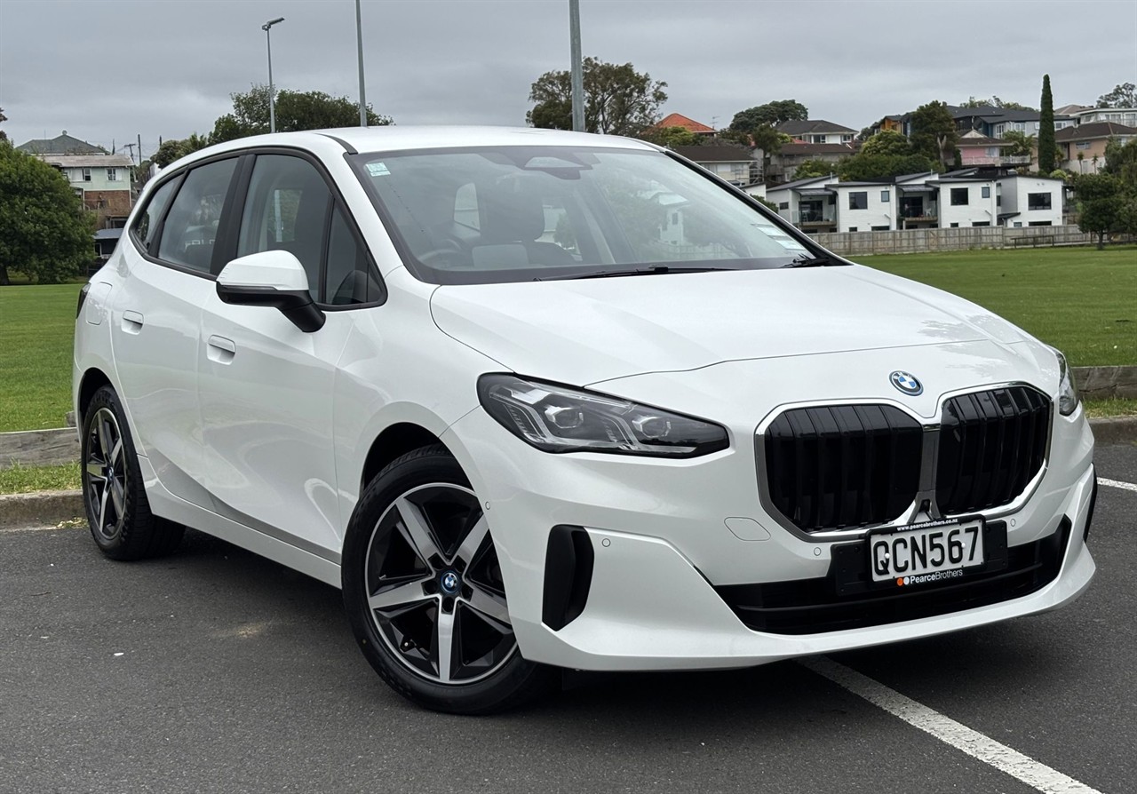 2023 BMW 225e