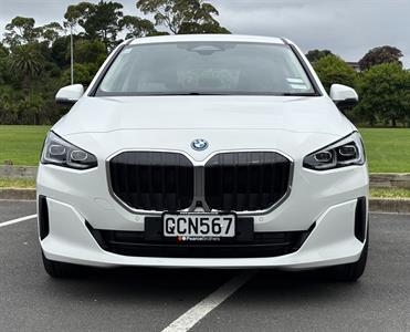 2023 BMW 225e - Thumbnail