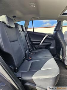 2017 Toyota RAV4 - Thumbnail