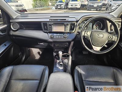 2017 Toyota RAV4 - Thumbnail