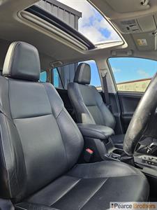 2017 Toyota RAV4 - Thumbnail