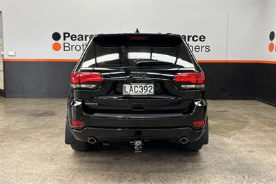 2017 Jeep Grand Cherokee - Thumbnail