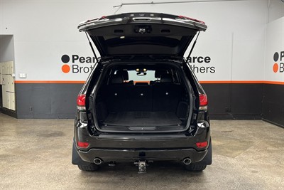 2017 Jeep Grand Cherokee - Thumbnail