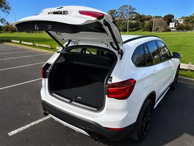 2016 BMW X1 - Thumbnail