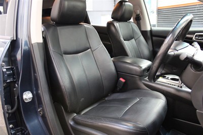 2014 Nissan Pathfinder - Thumbnail