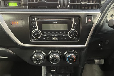 2015 Toyota Corolla - Thumbnail