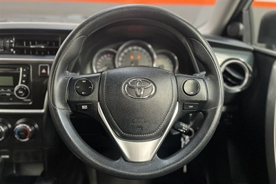 2015 Toyota Corolla - Thumbnail