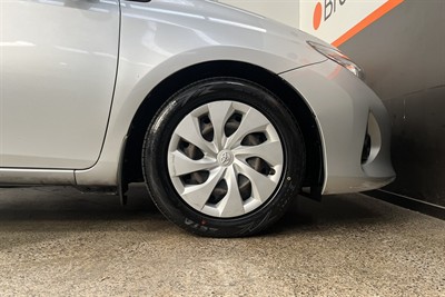 2015 Toyota Corolla - Thumbnail