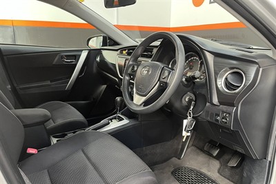 2015 Toyota Corolla - Thumbnail