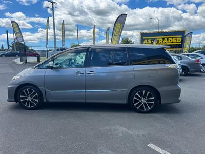 2013 Toyota Estima - Thumbnail