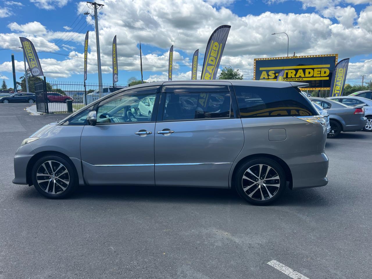 2013 Toyota Estima