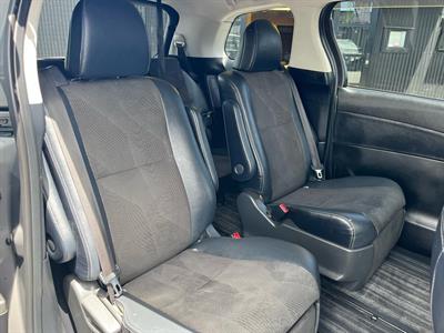 2013 Toyota Estima - Thumbnail