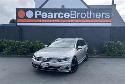 2017 Volkswagen Passat - Thumbnail