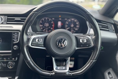 2017 Volkswagen Passat - Thumbnail
