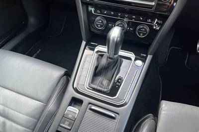 2017 Volkswagen Passat - Thumbnail
