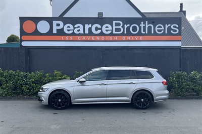 2017 Volkswagen Passat - Thumbnail