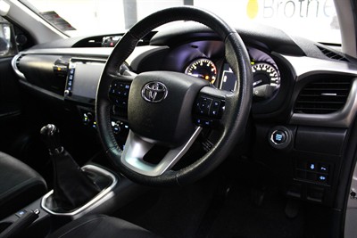 2021 Toyota Hilux - Thumbnail
