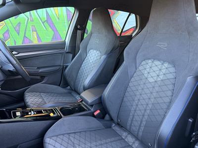2025 Volkswagen Golf - Thumbnail