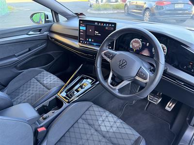 2025 Volkswagen Golf - Thumbnail