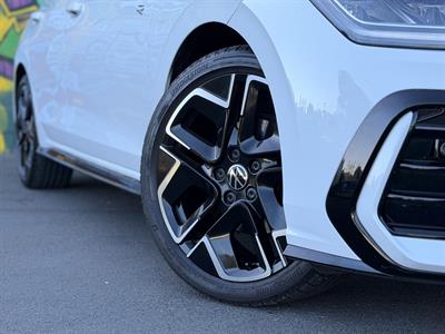 2025 Volkswagen Golf - Thumbnail
