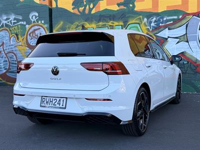2025 Volkswagen Golf - Thumbnail