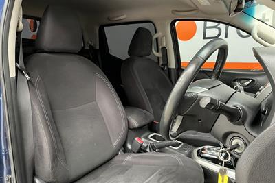 2019 Nissan Navara - Thumbnail