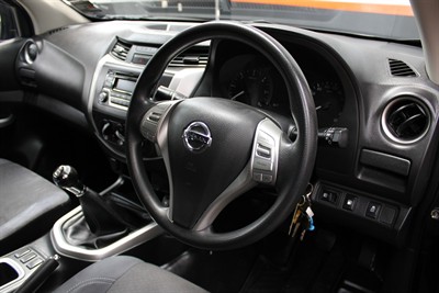 2019 Nissan Navara - Thumbnail