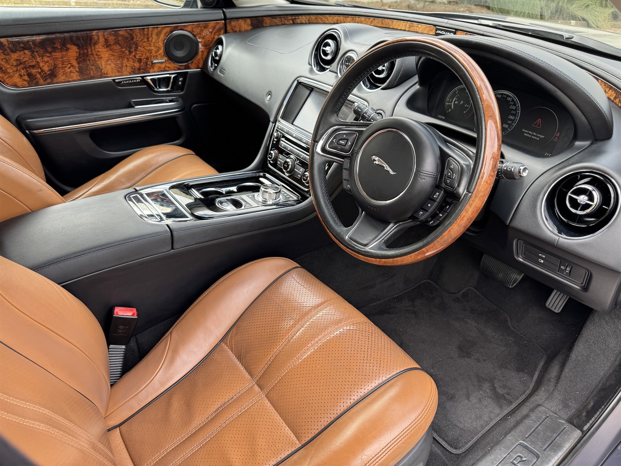 2016 Jaguar XJ