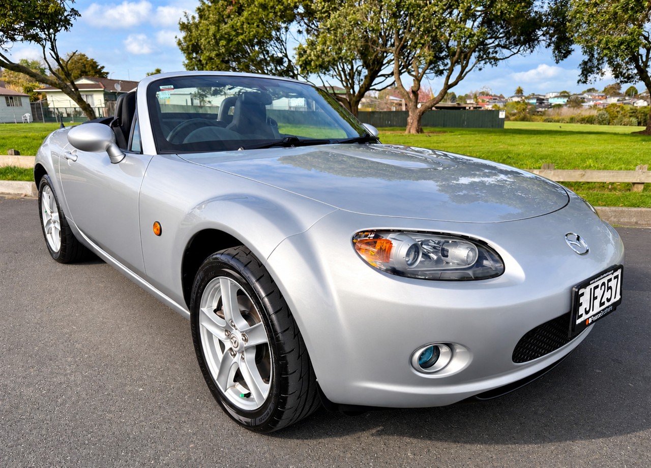 2005 Mazda MX-5