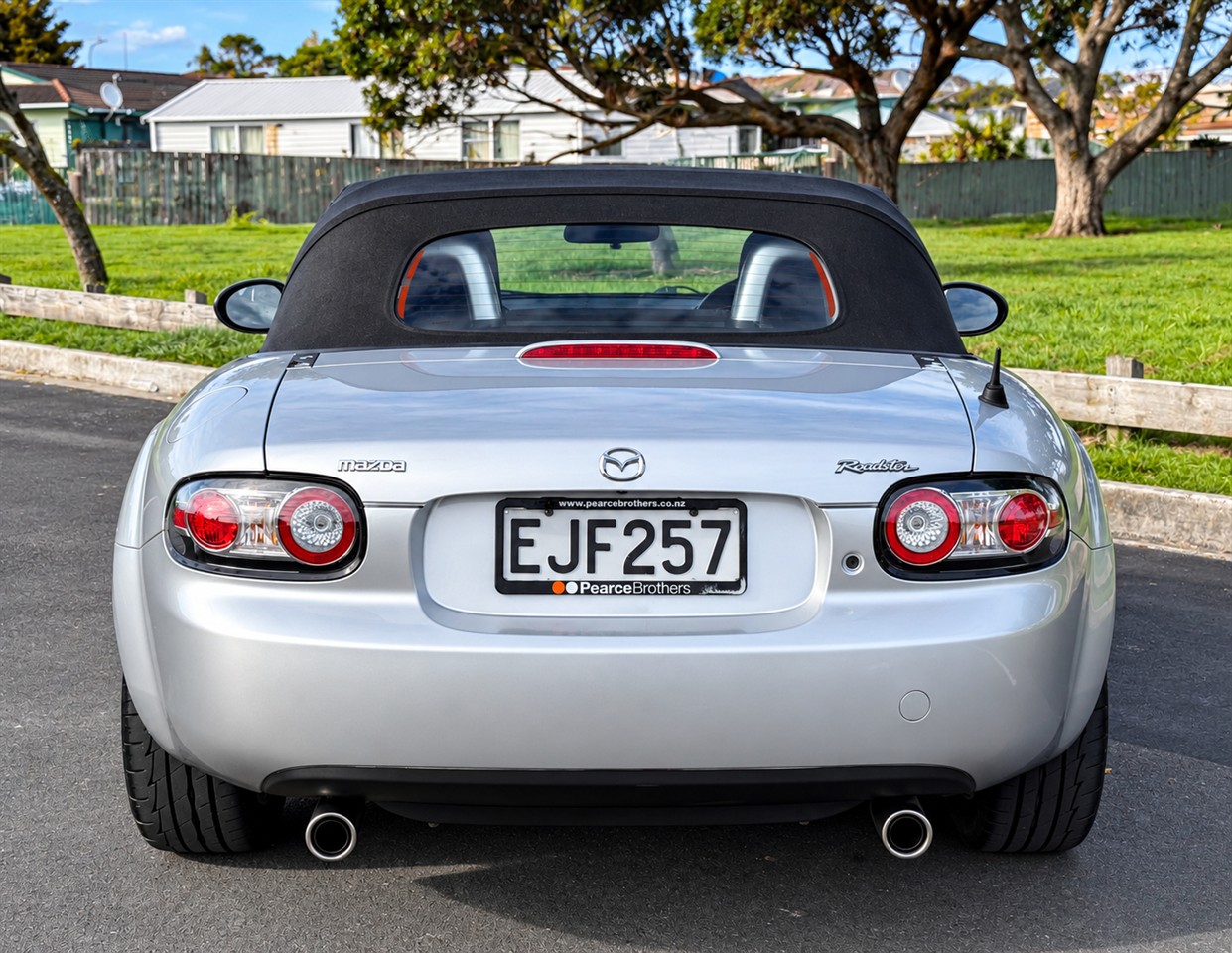 2005 Mazda MX-5