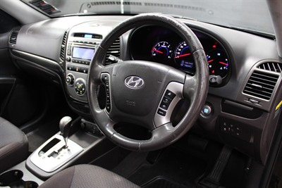 2013 Hyundai Santa Fe - Thumbnail