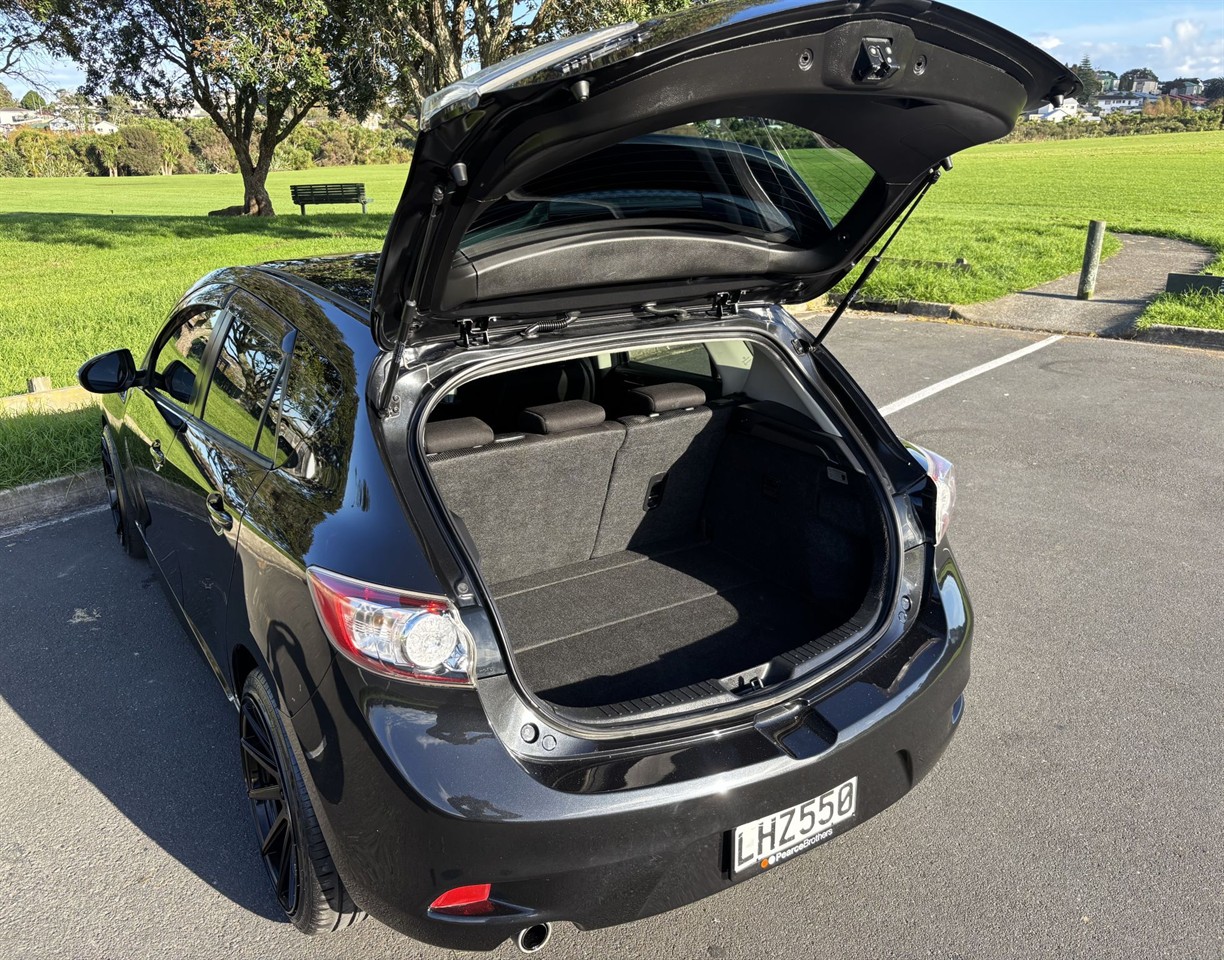 2013 Mazda Axela