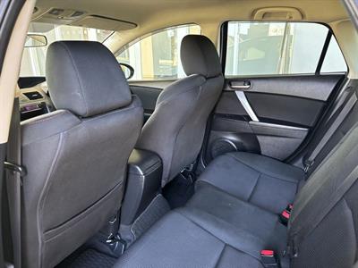 2013 Mazda Axela - Thumbnail