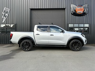 2019 Nissan Navara - Thumbnail