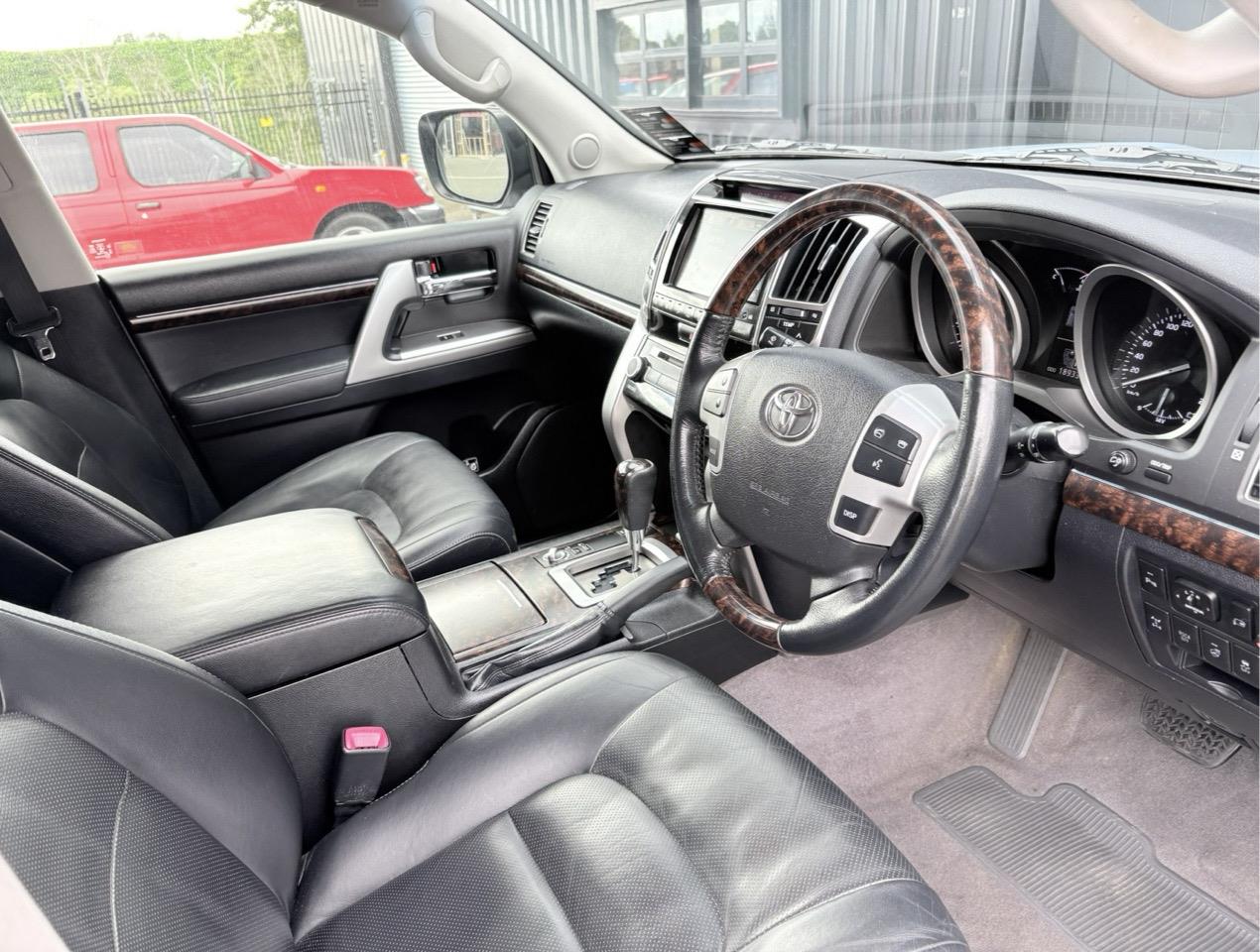 2014 Toyota LandCruiser