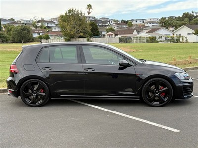 2014 Volkswagen Golf - Thumbnail