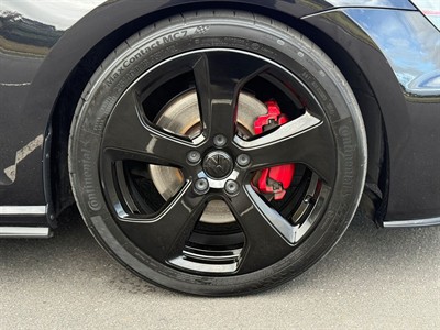 2014 Volkswagen Golf - Thumbnail