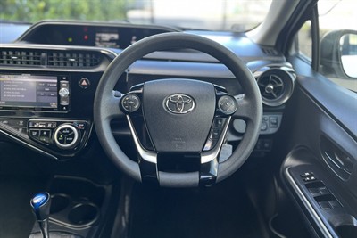 2018 Toyota Aqua - Thumbnail
