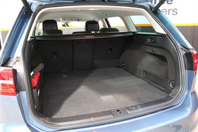 2018 Volkswagen Passat - Thumbnail