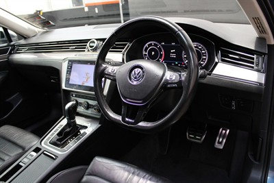 2018 Volkswagen Passat - Thumbnail