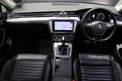 2018 Volkswagen Passat - Thumbnail