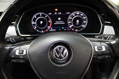 2018 Volkswagen Passat - Thumbnail