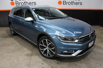 2018 Volkswagen Passat - Thumbnail