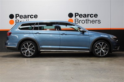 2018 Volkswagen Passat - Thumbnail
