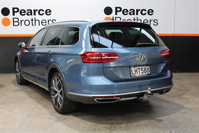 2018 Volkswagen Passat - Thumbnail
