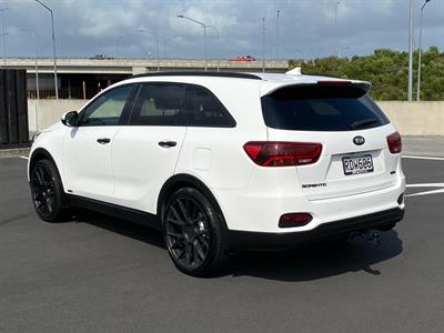 2019 Kia Sorento - Thumbnail
