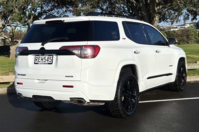 2018 Holden Acadia - Thumbnail