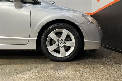 2005 Honda Civic - Thumbnail