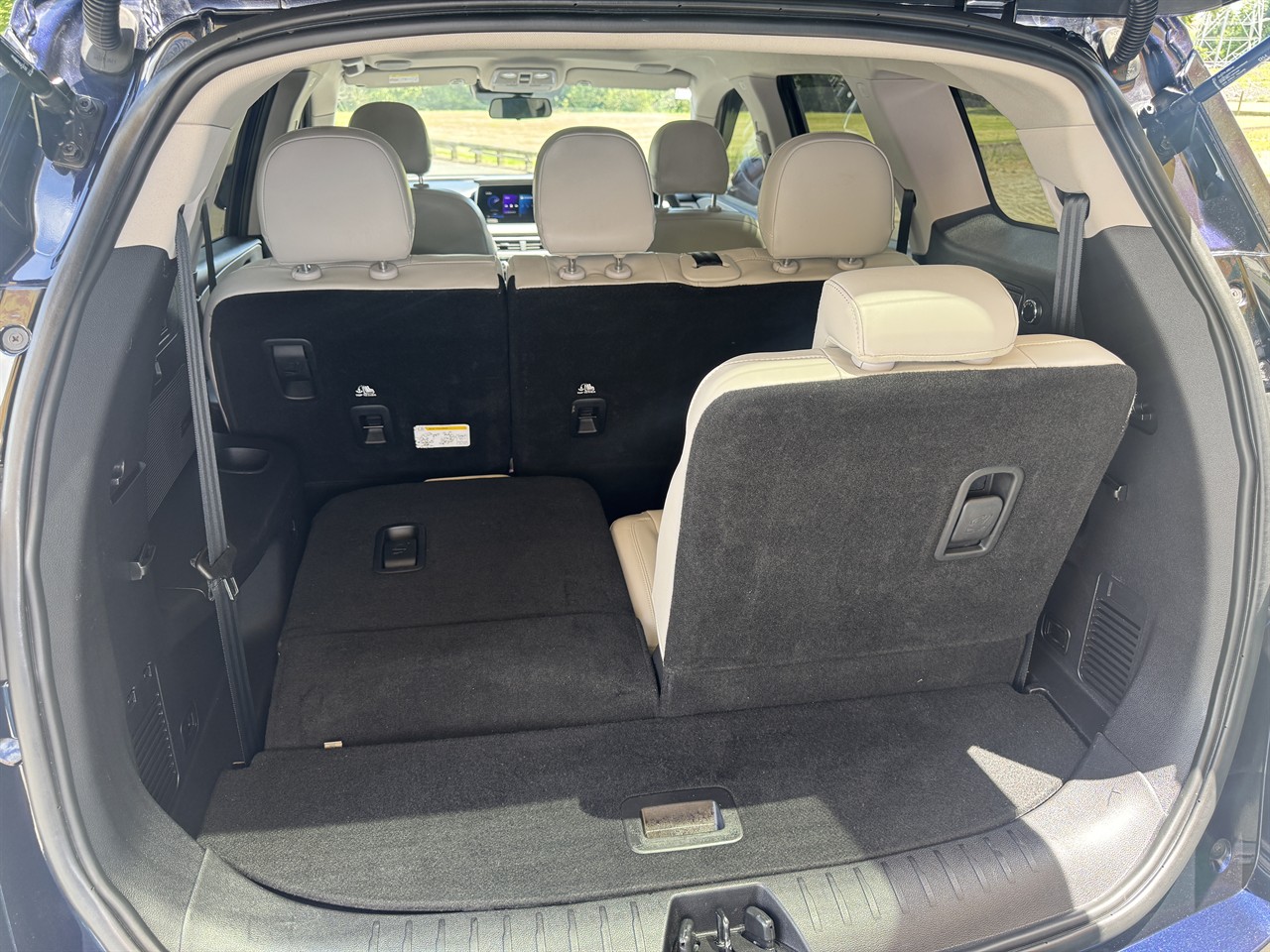 2024 Mahindra XUV700